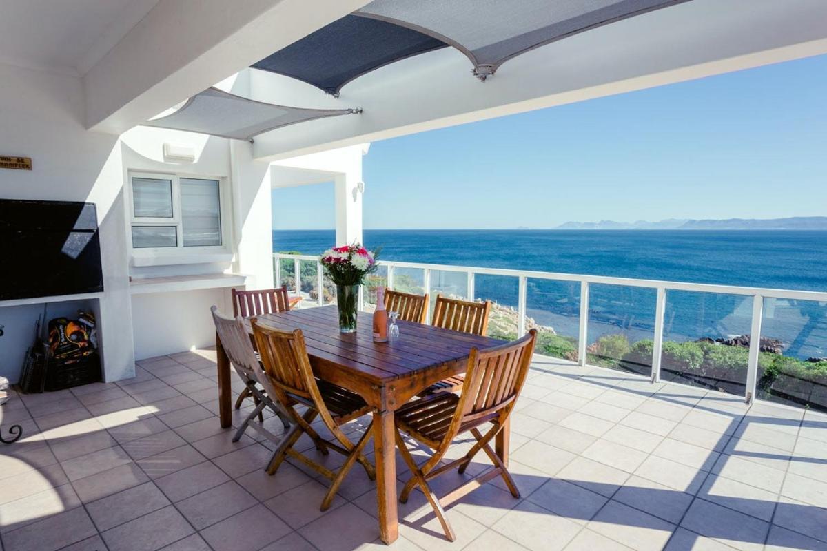 49 On Cliff Otel Gansbaai Dış mekan fotoğraf