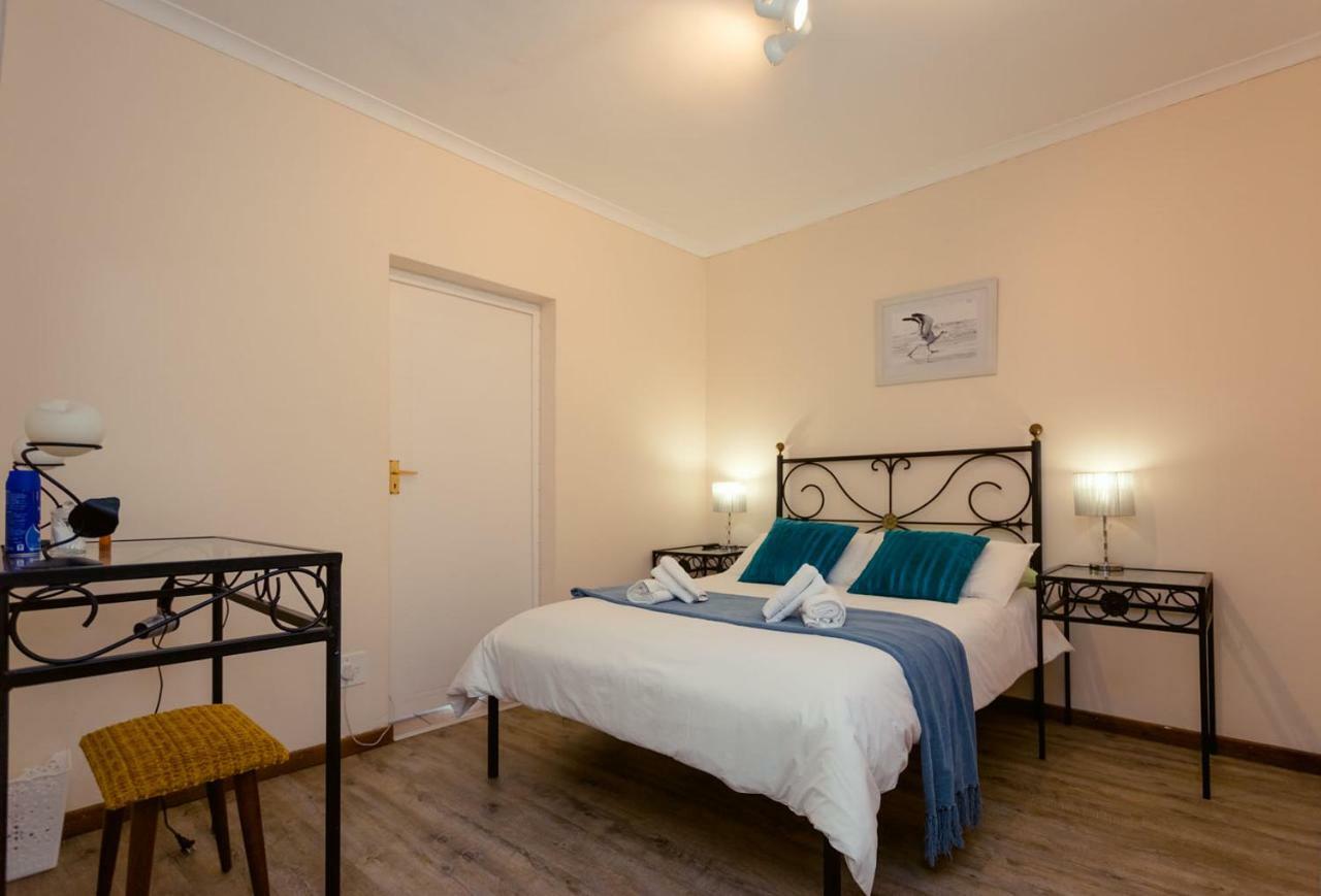 49 On Cliff Otel Gansbaai Dış mekan fotoğraf